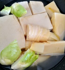 3月15日高野豆腐、タケノコ、つぼみな（四川アーサイ）出汁炊き合わせ